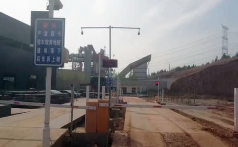 基于物聯(lián)網(wǎng)與RFID的智慧停車解決方案：從痛點到落地