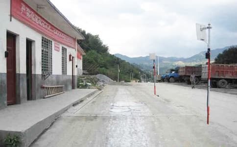 RFID遠(yuǎn)距離讀卡器用于車(chē)輛稱重管理